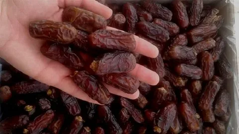 تصویر 2 از خرما استعمران بدون هسته با کیفیت ممتاز